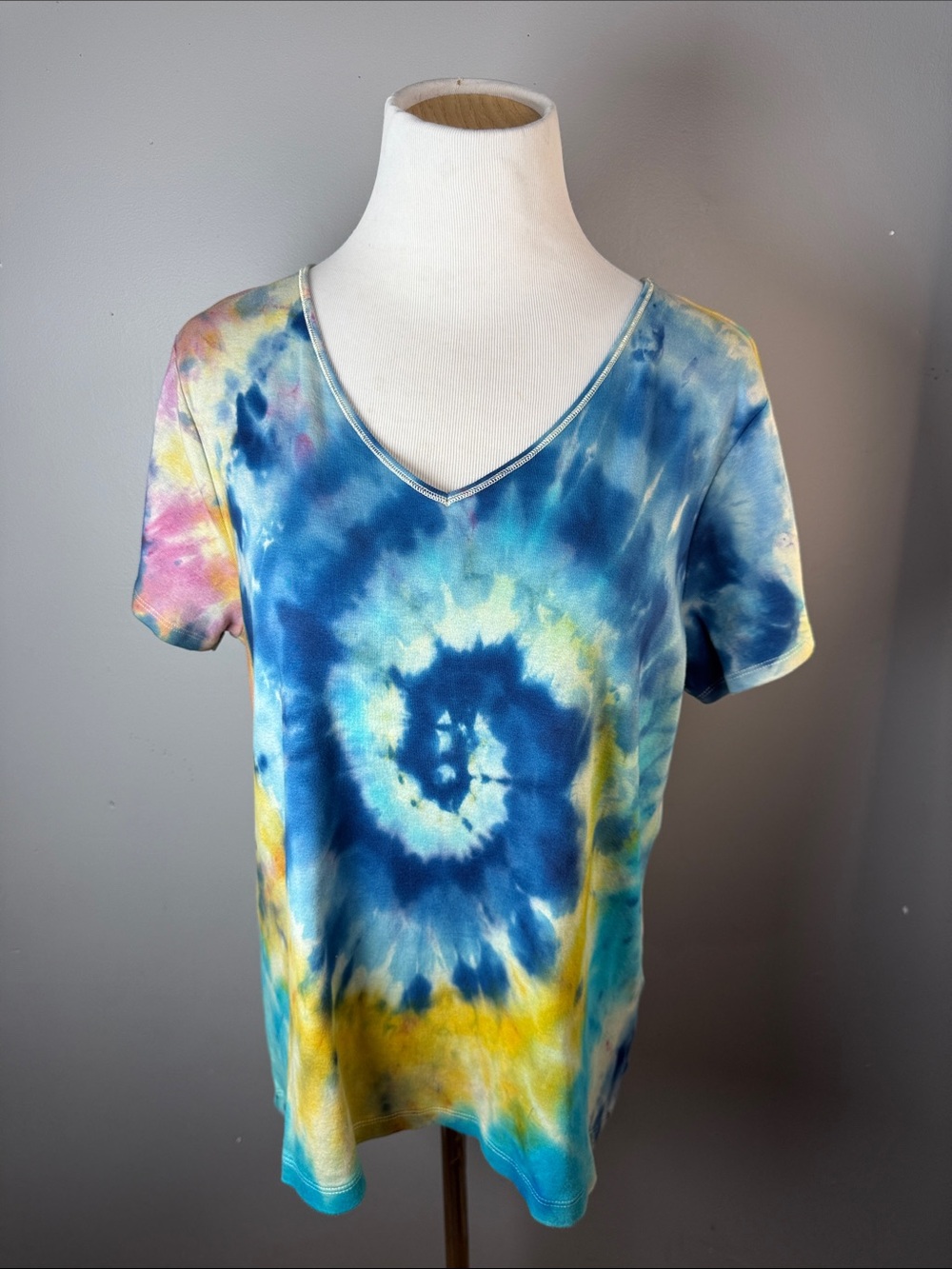 Tie-Dye V-Neck Short Sleeve Tee - Blue Yellow